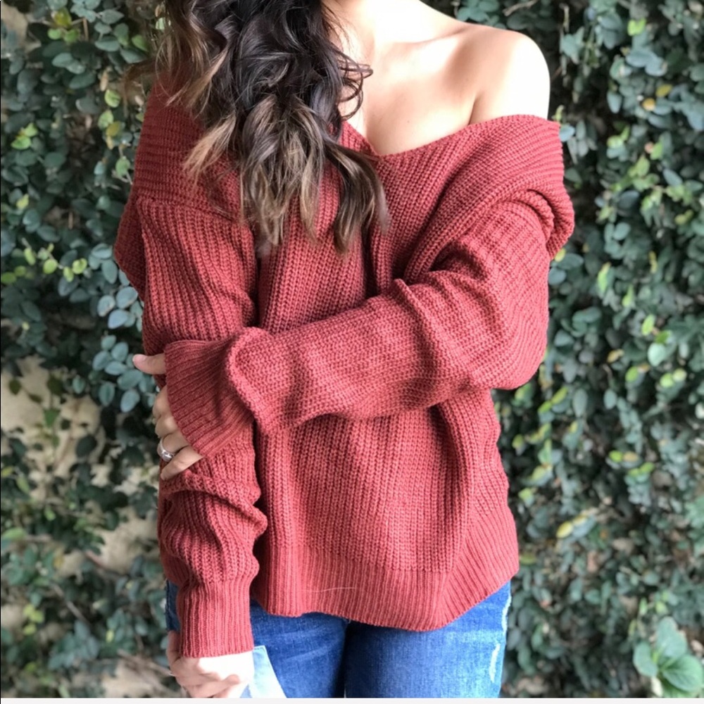Twist Back Sweater - Picture 2 of 4